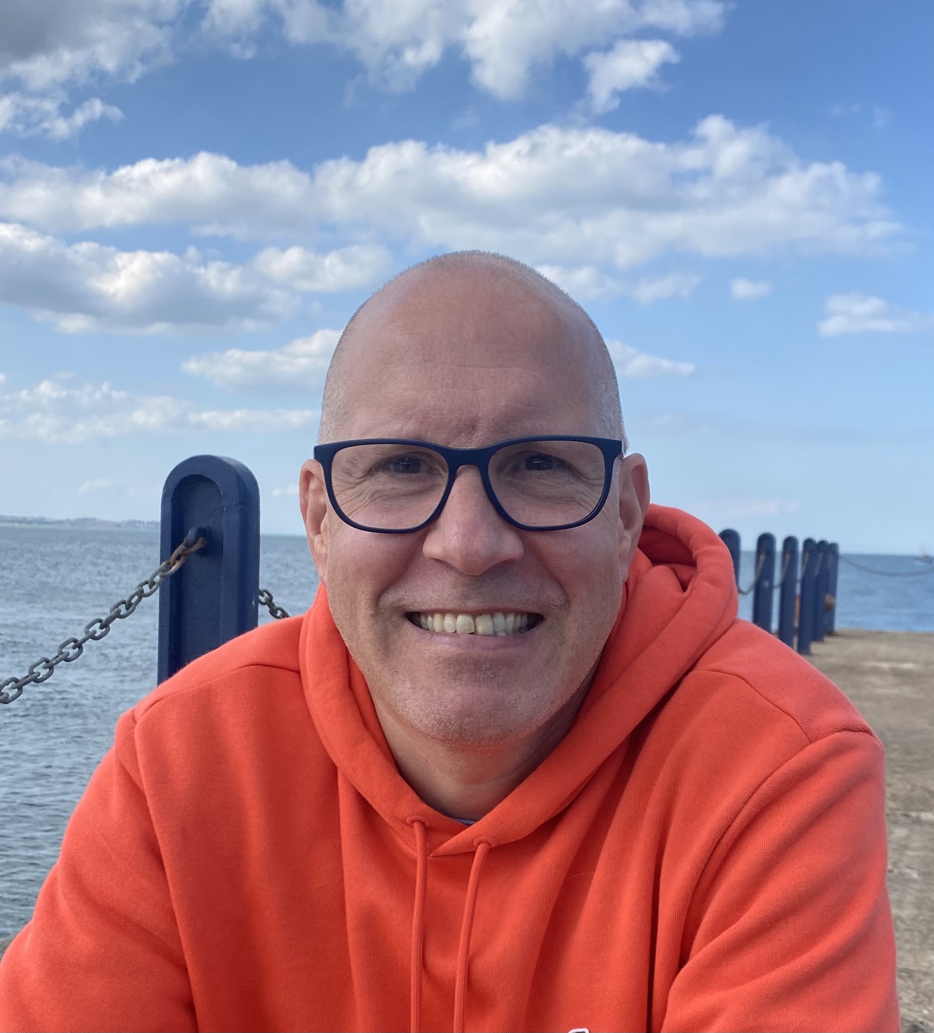 Richard Tivnann, Sales Director